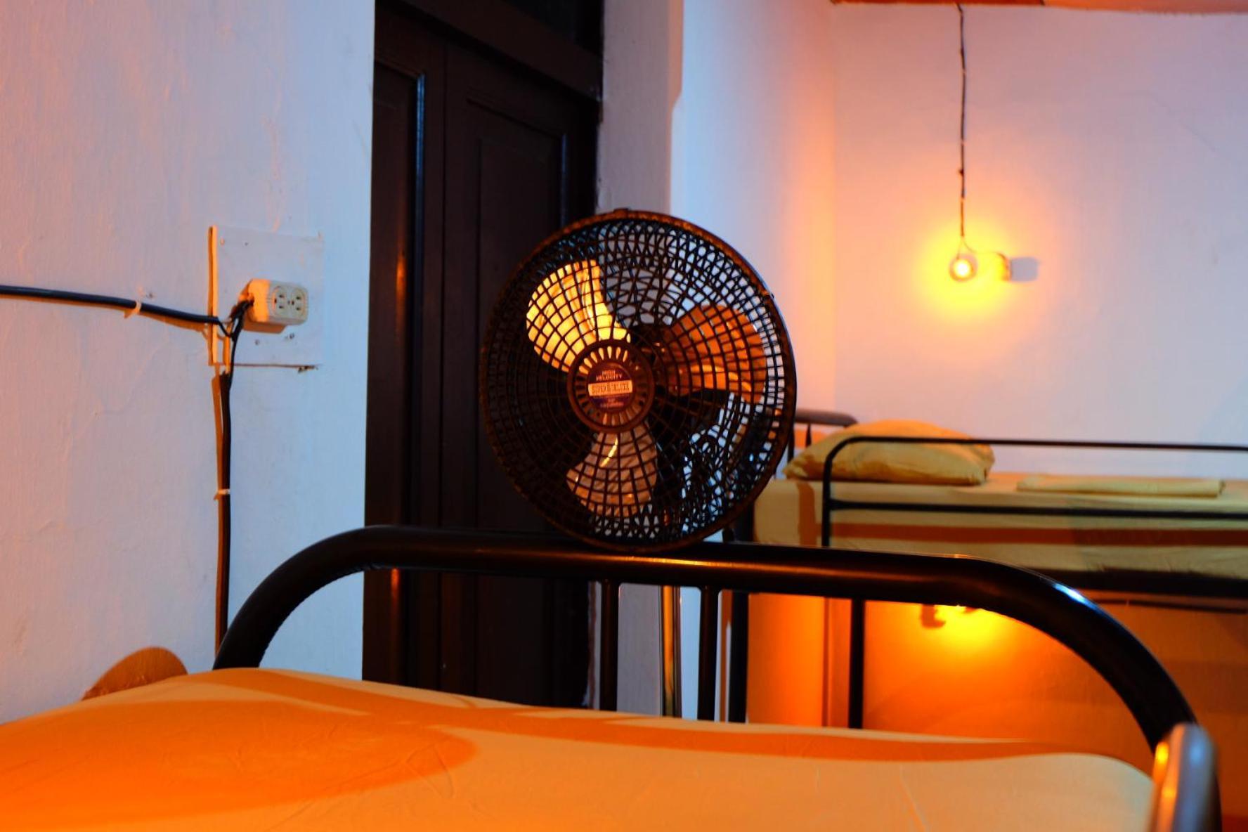 Deakachimba Hostel Granada Zewnętrze zdjęcie